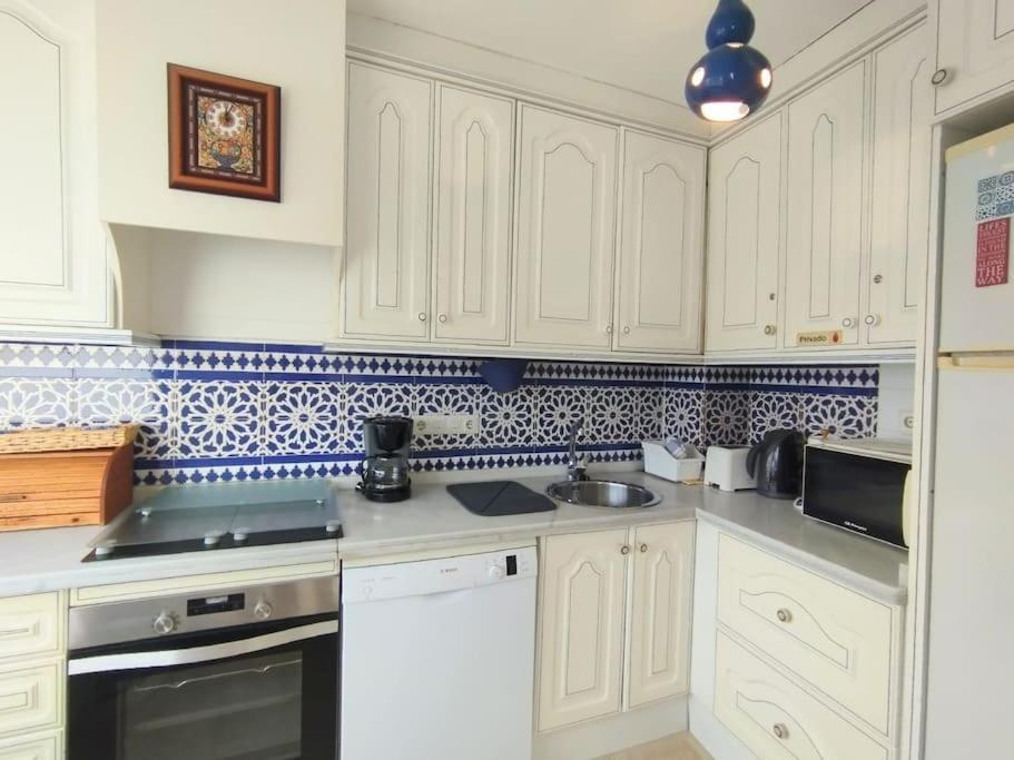 Beautiful 2 Bedroom In Calle Carabeo, Nerja Exteriér fotografie