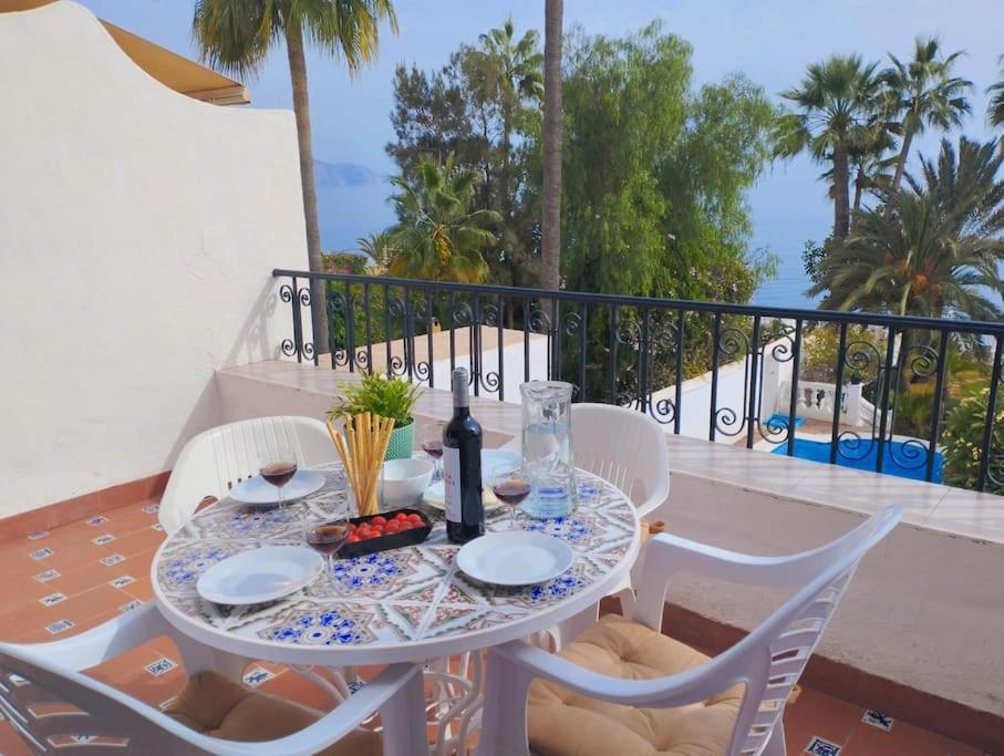 Beautiful 2 Bedroom In Calle Carabeo, Nerja Exteriér fotografie