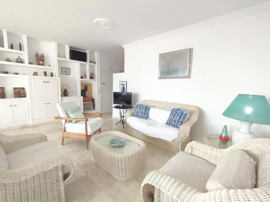 Beautiful 2 Bedroom In Calle Carabeo, Nerja Exteriér fotografie